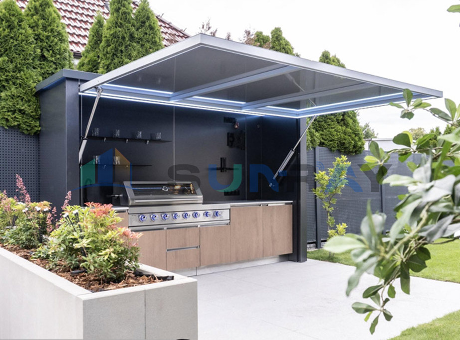 Outdoor Kitchen