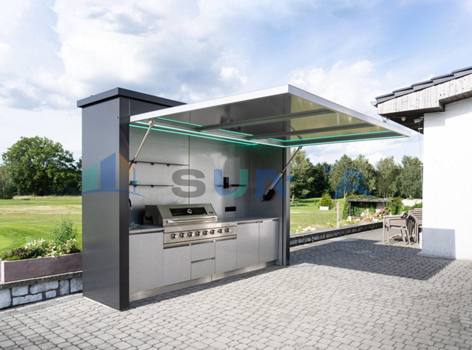 Outdoor Kitchen